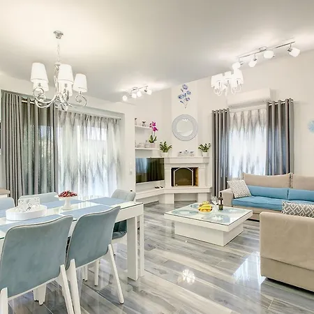 Azalea Sani With Outdoor Hot Tub, Sani Luxury Collection Villa *