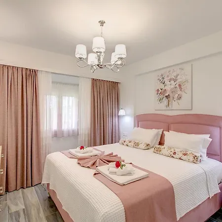 Azalea Sani With Outdoor Hot Tub, Sani Luxury Collection Sani (Chalkidiki)