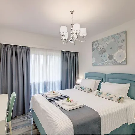 Azalea Sani, Sani Luxury Collection Vilă Sani (Chalkidiki)